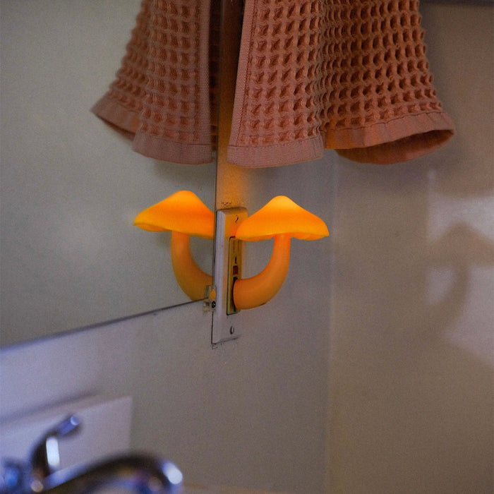 Light Changing Mushroom Wall Lamp